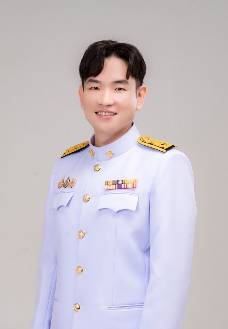 นพ.ชิโนรส วงค์ธิดา